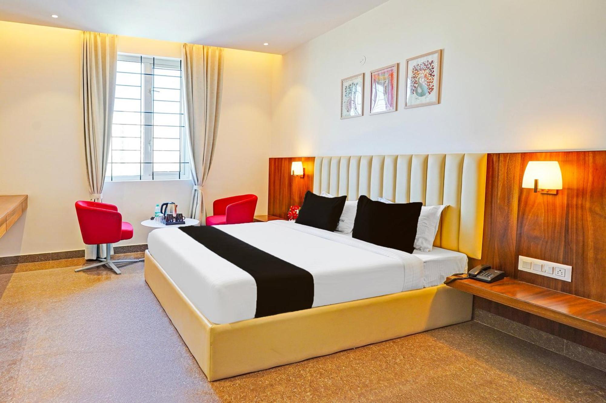 Super Townhouse Oak Electronic City Formerly Hotel Trubell Kammasandra Dış mekan fotoğraf