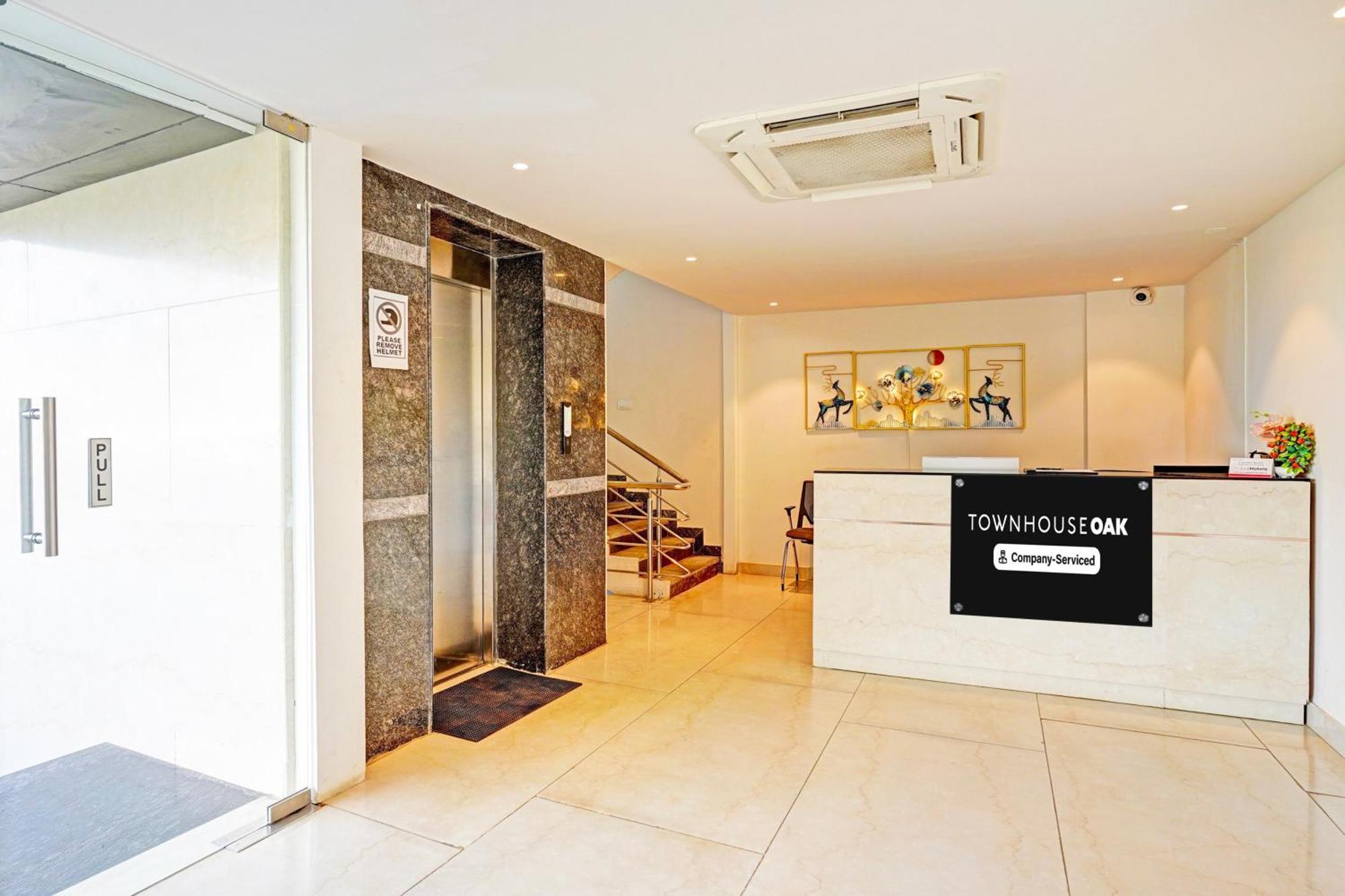 Super Townhouse Oak Electronic City Formerly Hotel Trubell Kammasandra Dış mekan fotoğraf